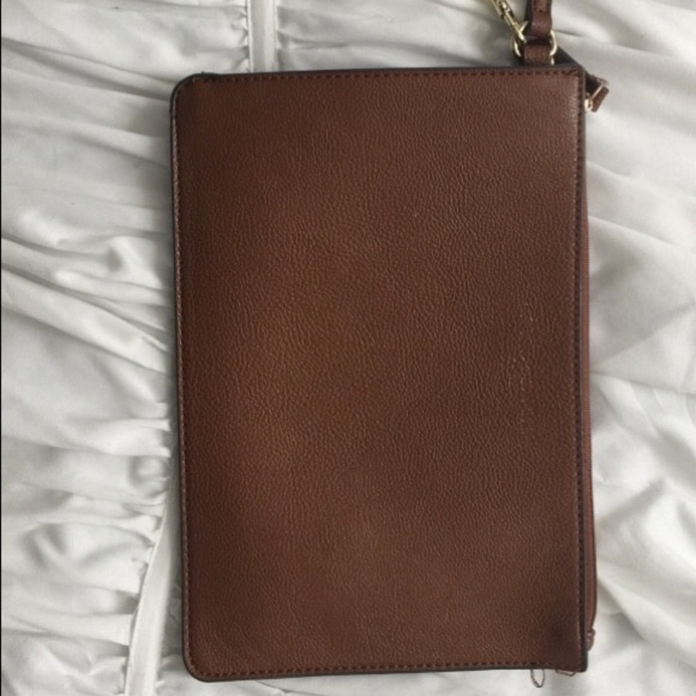 Karl lagerfeld wristlet